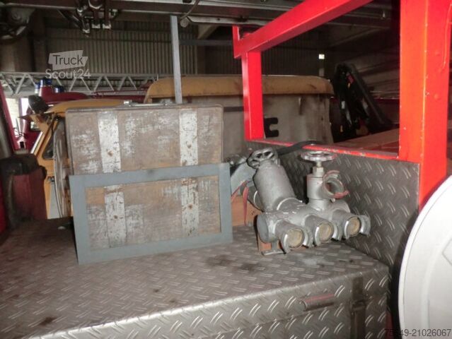 Camion à usage spécial Renault G F231 4x2