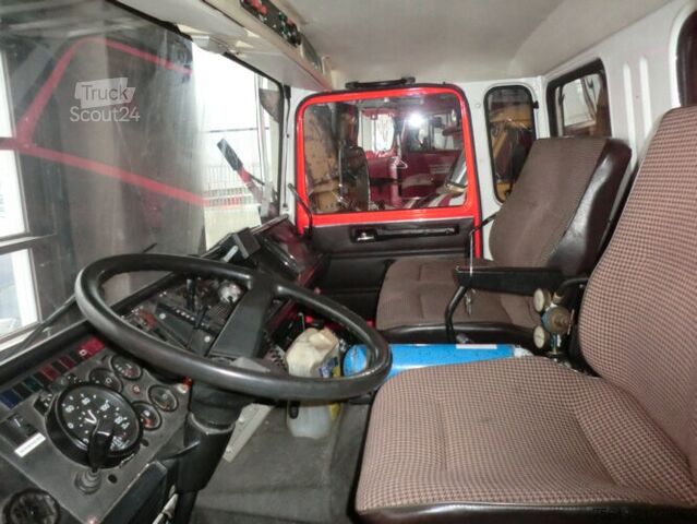 Camion à usage spécial Renault G F231 4x2