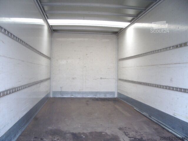 Vrachtwagen met bakwagen Mercedes-Benz Atego 815 4x2