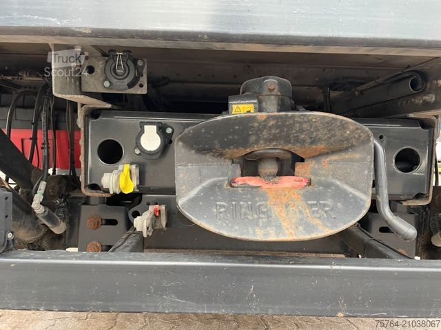 Vrachtwagen met bakwagen MAN TGL 12.220 / 6,10m Junge Koffer / LBW / AHK