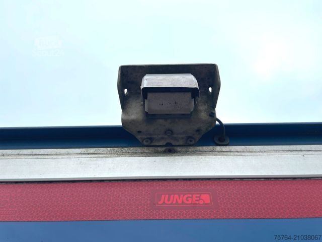 Vrachtwagen met bakwagen MAN TGL 12.220 / 6,10m Junge Koffer / LBW / AHK