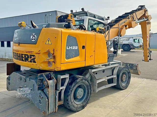 Pelle sur pneus LIEBHERR LH 22 M LITRONIC * Umschlagbagger * Topzustand!