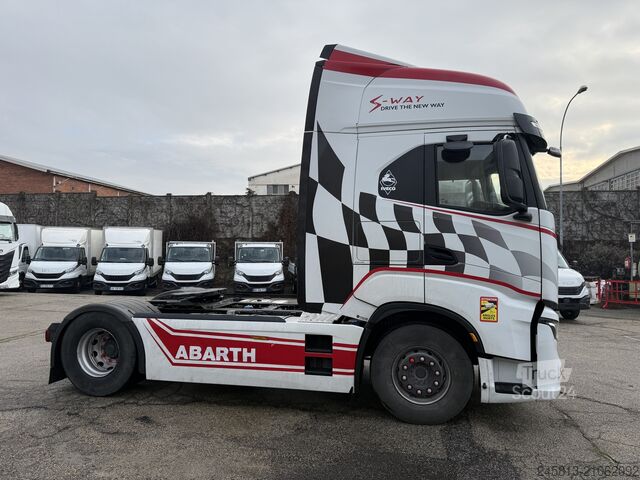 Trattore stradale standard Iveco SWAY 510