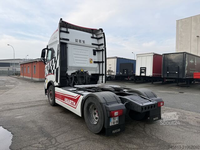 Trattore stradale standard Iveco SWAY 510