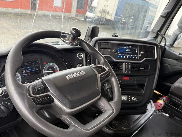 Trattore stradale standard Iveco SWAY 510