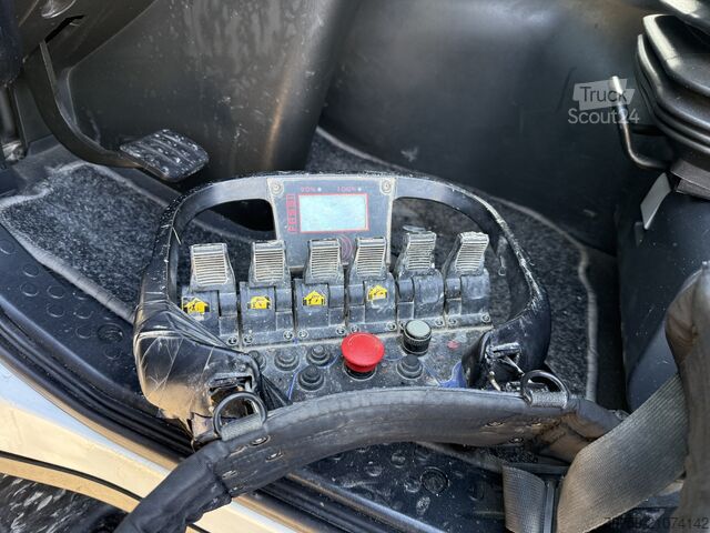 Kipper LKW Iveco Stralis 260SY46 Kipper + Kran FASSI F195