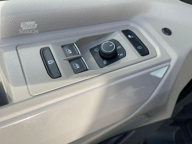 Микробус VOLKSWAGEN T7 Multivan Style eHybrid KR 4MOTION AHK Matrix