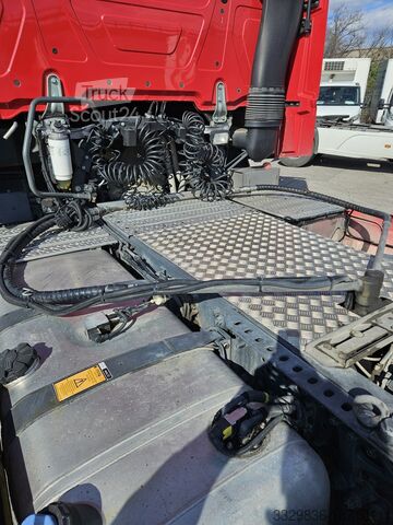 Standardtraktor Mercedes-Benz Actros 1851
