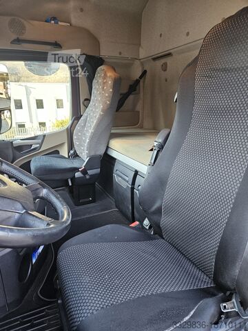 Standardtraktor Mercedes-Benz Actros 1851