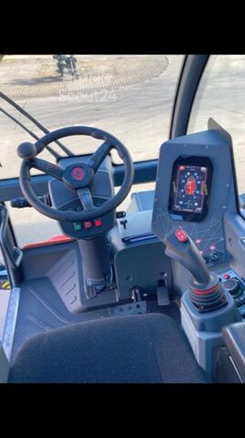 Teleskop yükleyici Magni RTH 5.21