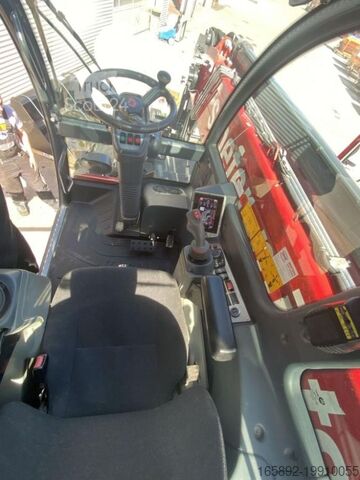 Teleskop yükleyici Magni RTH 5.21