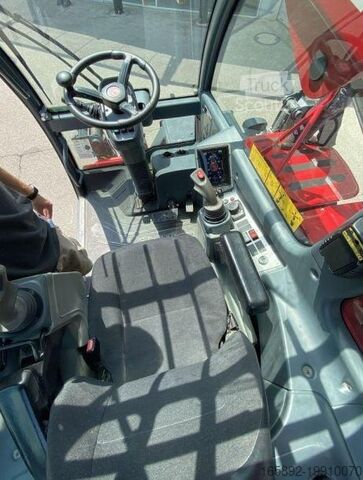 Teleszkópos rakodó Magni RTH 5.18 S