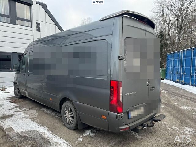 Stationvogn med højt tag Mercedes-Benz Sprinter - camper built for snowmobiling