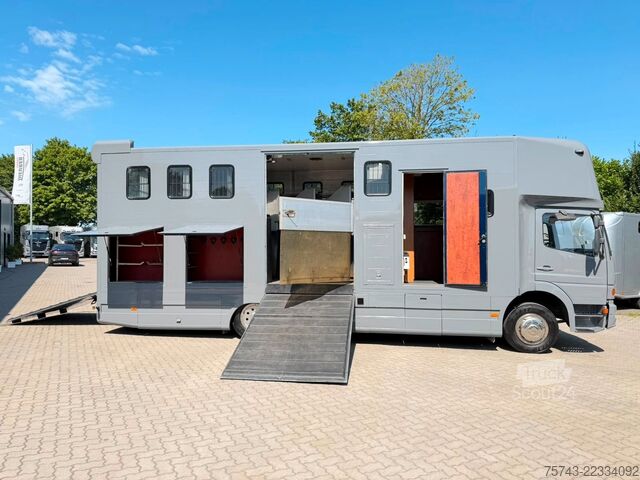 Galvijų vežimo sunkvežimis MERCEDES-BENZ ATEGO 1218  5  Pferde  Wohnung Dusche