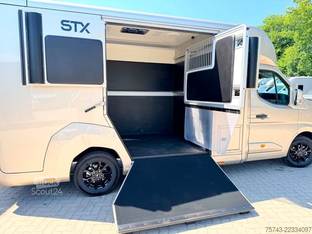 Lopbarības pārvadātājs RENAULT Master STX 5 Sitzer Haras ex. Lang Automatik