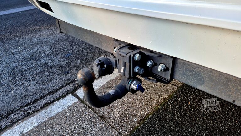 Camping-car semi-intégré Hymer Exis-t 588