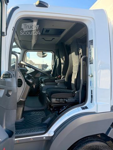 Vrachtwagen met bakwagen MERCEDES-BENZ Atego 821/ isoliert mit Heizfunktion/ 3-Sitzer
