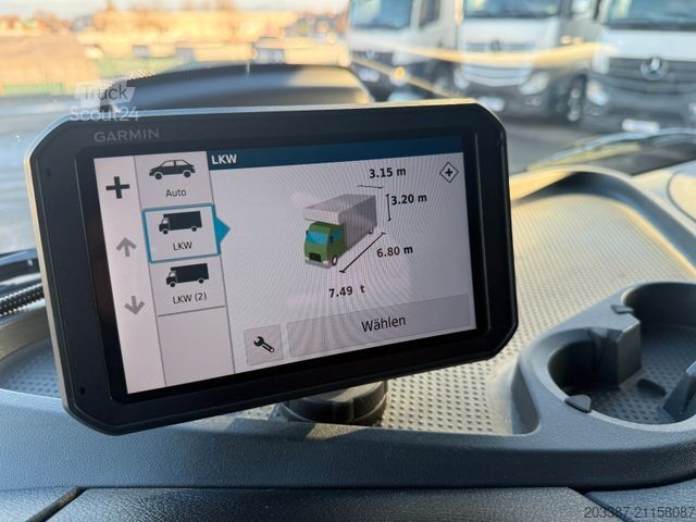 Vrachtwagen met bakwagen MERCEDES-BENZ Atego 821/ isoliert mit Heizfunktion/ 3-Sitzer