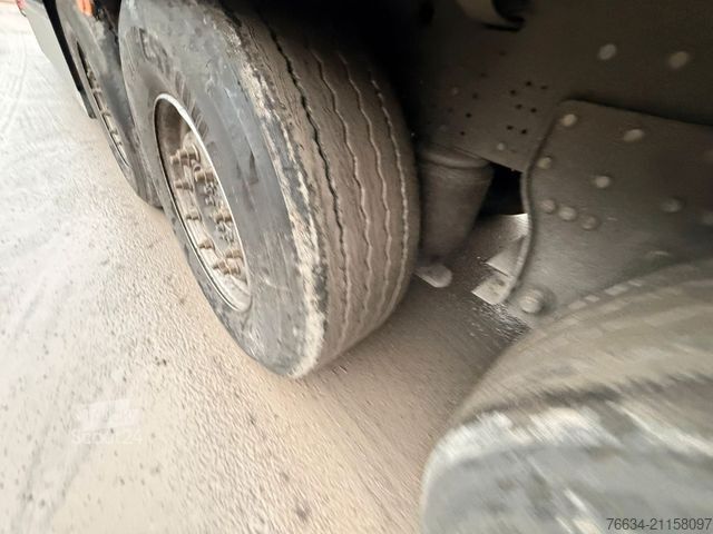 Otvorený náves s plachtou SCHMITZ CARGOBULL SCB S3T Liftachse Palettenkaseten 1A Zustand