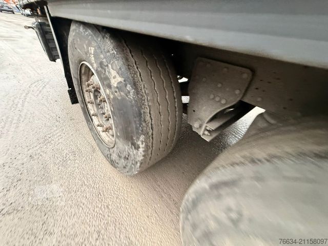 Otvorený náves s plachtou SCHMITZ CARGOBULL SCB S3T Liftachse Palettenkaseten 1A Zustand