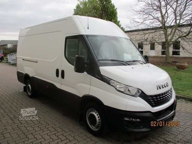 Panelinis furgonas IVECO DAILY 35S16