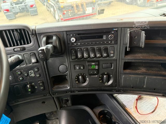 Samochód do przewozu drewna SCANIA R560 6x4 Holztransport Kran LOGLIFT HIAB 140S79R