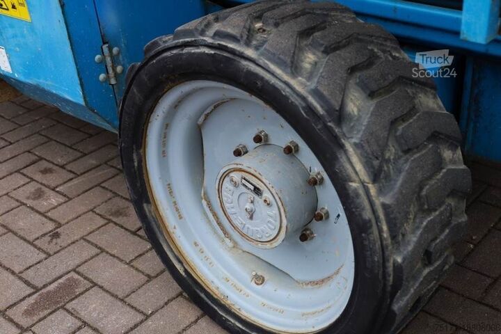 Pont élévateur à ciseaux Genie GS4390 Diesel, 4x4 Drive, 15m Working Height, 680k