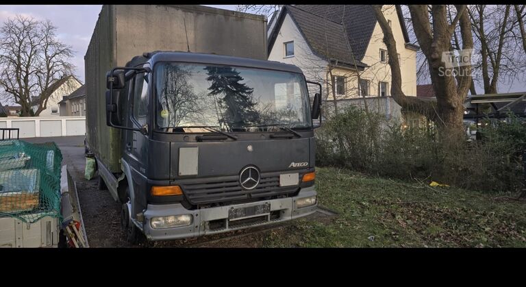 Box truck Mercedes-Benz Atego 815