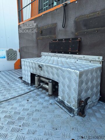 Iný IVECO Daily 65C18D/P Doka 6-Sitzer Rampe hinten Winde