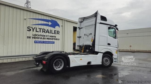 Standard tractor unit Mercedes-Benz Actros 1853