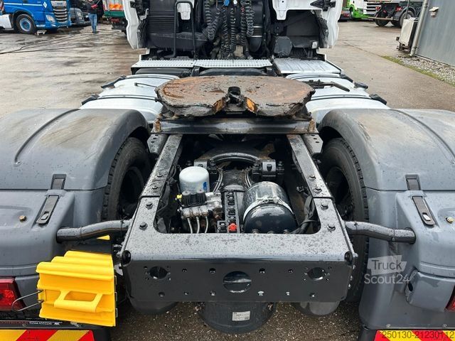 Standard tractor unit MAN TG3 18.510 4x2 BL/ ACC/Retarder /LRA/2 Tanks