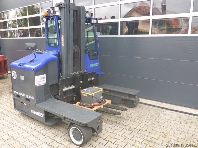 Τετραπλής κατεύθυνσης περονοφόρο όχημα Combilift C4000 ET