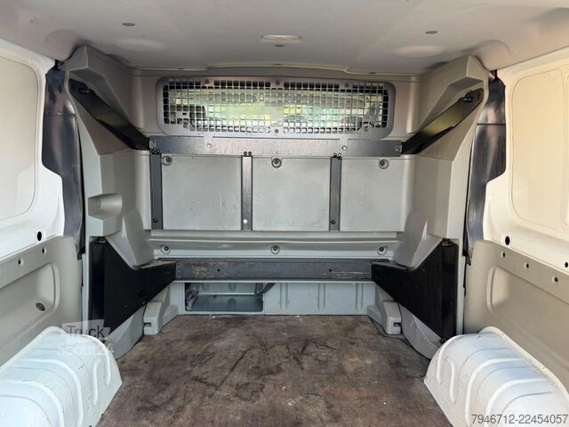 Microbuz RENAULT Trafic Kasten DOKA 6 Sitzer Klima TÜV AHK *2014*