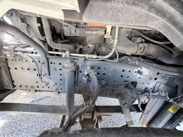 Cap tractor standard IVECO AS 460 ST / LNG KIPPHYDRAULIK TÜV 383.000KM 2019