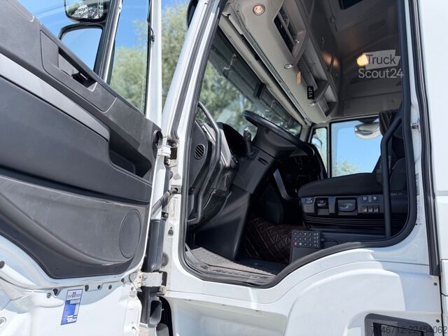 Cap tractor standard IVECO AS 460 ST / LNG KIPPHYDRAULIK TÜV 383.000KM 2019