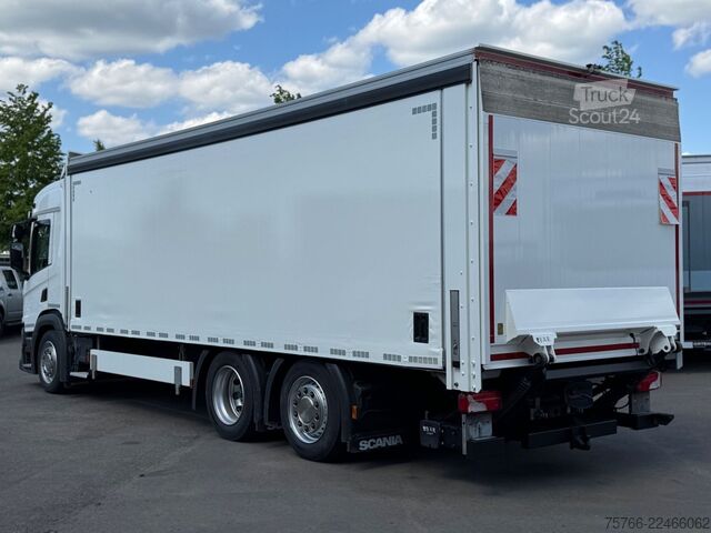 Камион за напитки SCANIA P 320 / LBW / 2 x AHK / LENKACHSE / 18 PAL