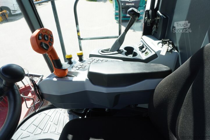 Biçerdöver ROSTSELMASH VECTOR 425 RSM-101 grain harvester+Heade