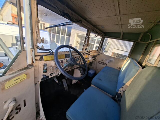 Camion-benne AM GENERAL TOUT TERRAIN 6X6 M923 AUTOMATIQUE