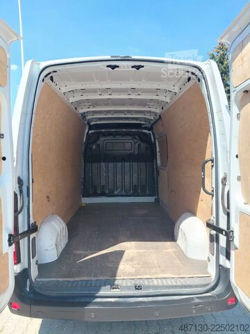 Κλειστό βαν RENAULT Master L3H2 2.3 DCI 135 Pack Comfort