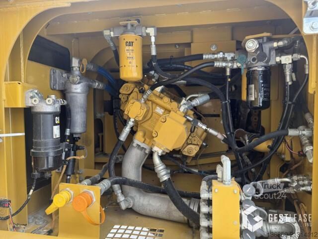 Paletli ekskavatör Caterpillar 330FLN