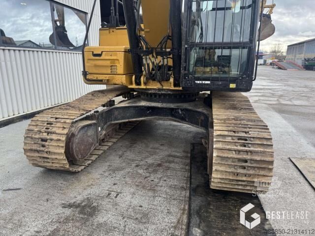 Paletli ekskavatör Caterpillar 330FLN