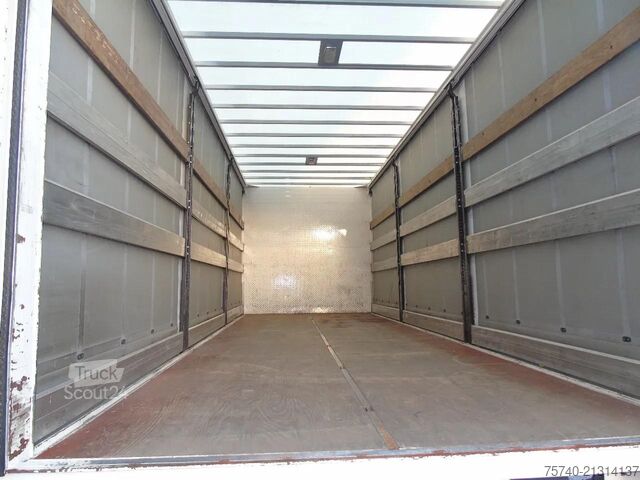Bâché à rideaux latéraux Scania P 370 + LIFT + EURO 6 + 19T