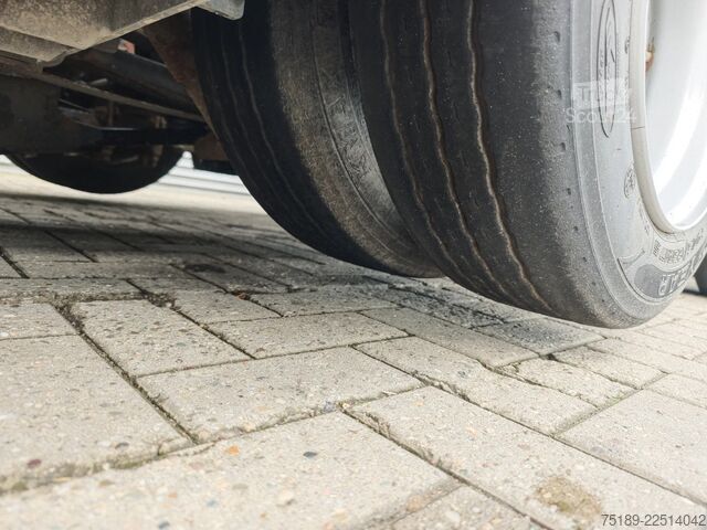 Automašīnu pārvadātājs furgons DAF XF 480 6x2 + FVG FS 4 Pieces!