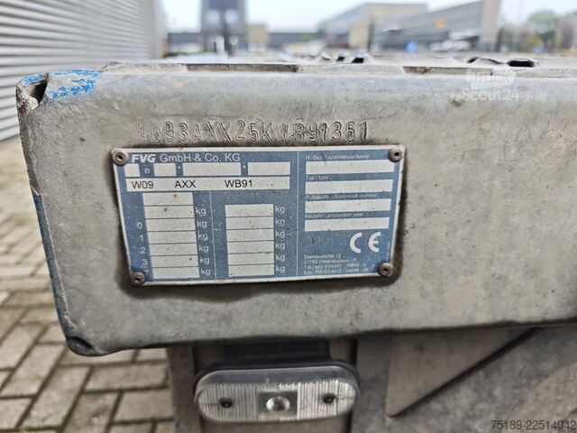 Automašīnu pārvadātājs furgons DAF XF 480 6x2 + FVG FS 4 Pieces!