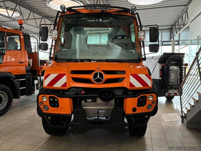 Autocamion cu destinație specială Mercedes-Benz Unimog U 423