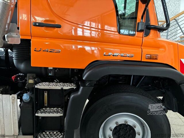 Autocamion cu destinație specială Mercedes-Benz Unimog U 423