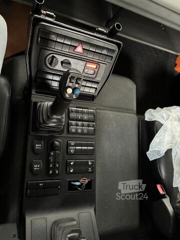 Autocamion cu destinație specială Mercedes-Benz Unimog U 423