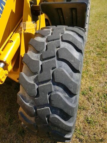 Riteņu iekrāvējs Komatsu WA-95/3. Schaufel-Palettengabel