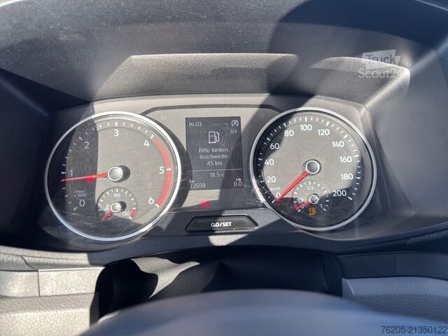 Pick-up furgons VW Crafter 35 DOKA Pr. mittellang  3,0 T AHK