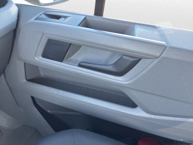 Pick-up furgons VW Crafter 35 DOKA Pr. mittellang  3,0 T AHK